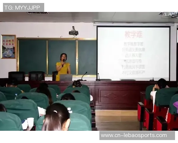 球员足球殷的成长之路与职业生涯的辉煌成就探讨