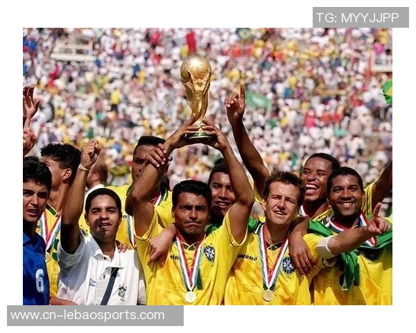 足球历史的辉煌篇章与传奇人物的精彩瞬间回顾 足球历史的辉煌篇章与传奇人物的精彩瞬间回顾